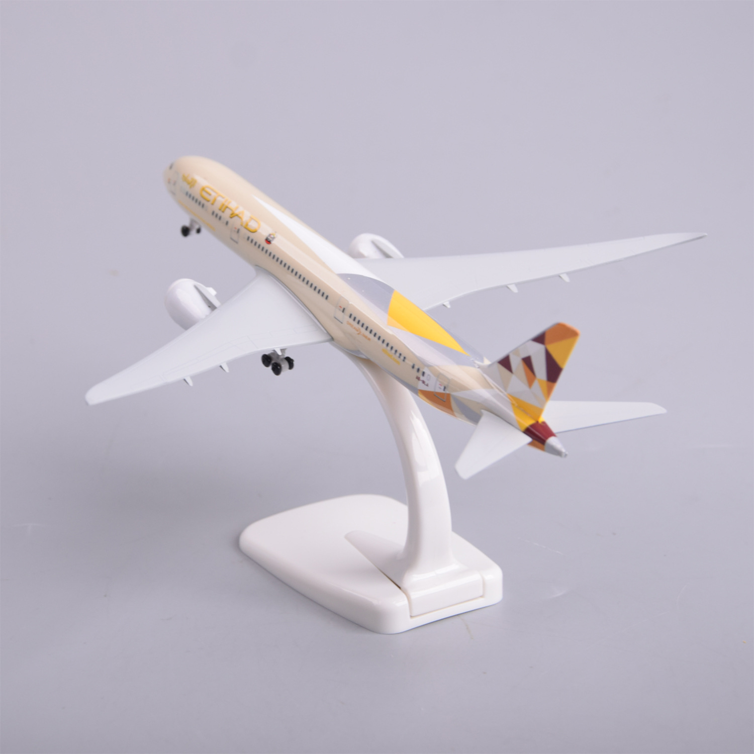 1/300 Scale 20cm Etihad B787 D - огляд і ціна Model Kit Store