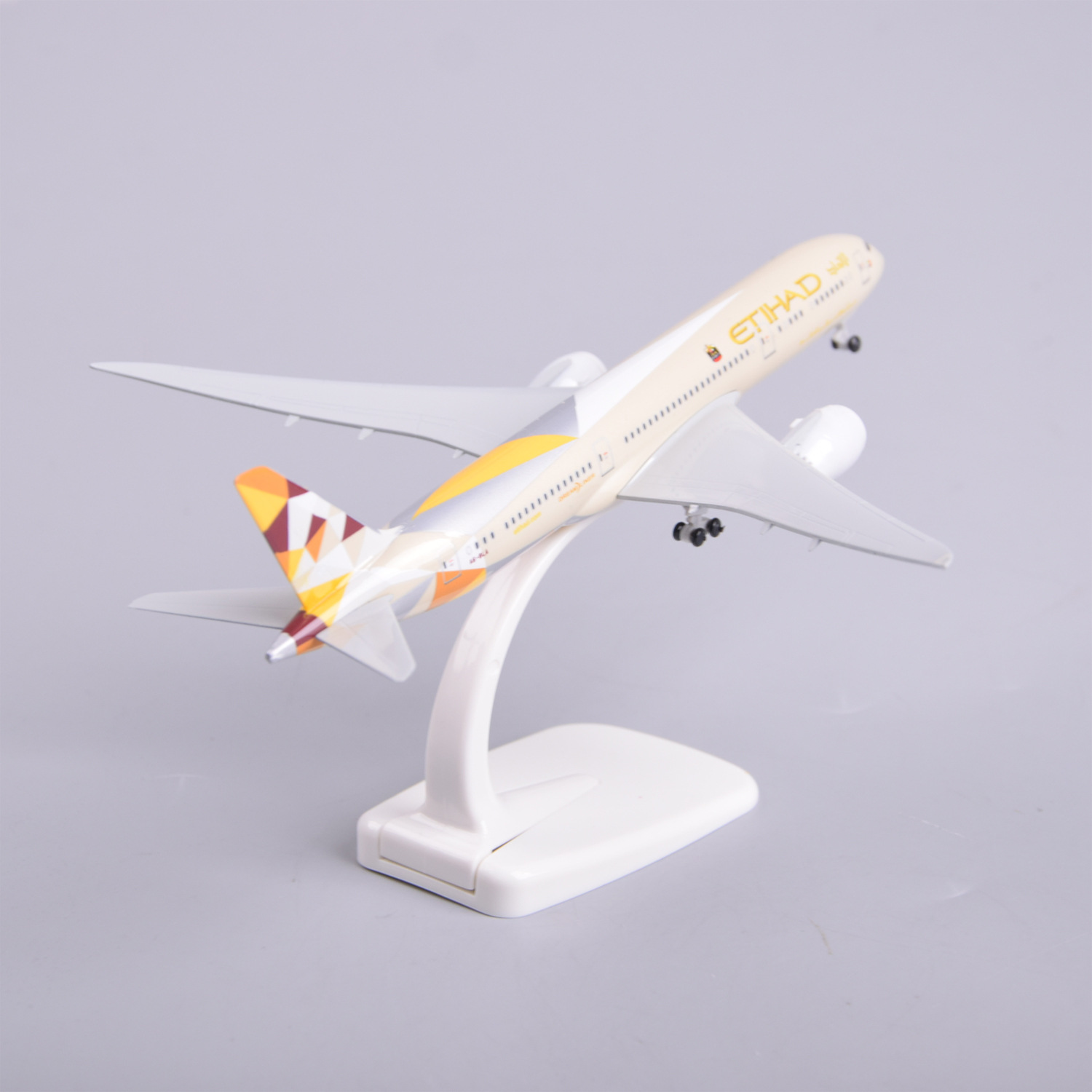 1/300 Scale 20cm Etihad B787 D - огляд і ціна Model Kit Store