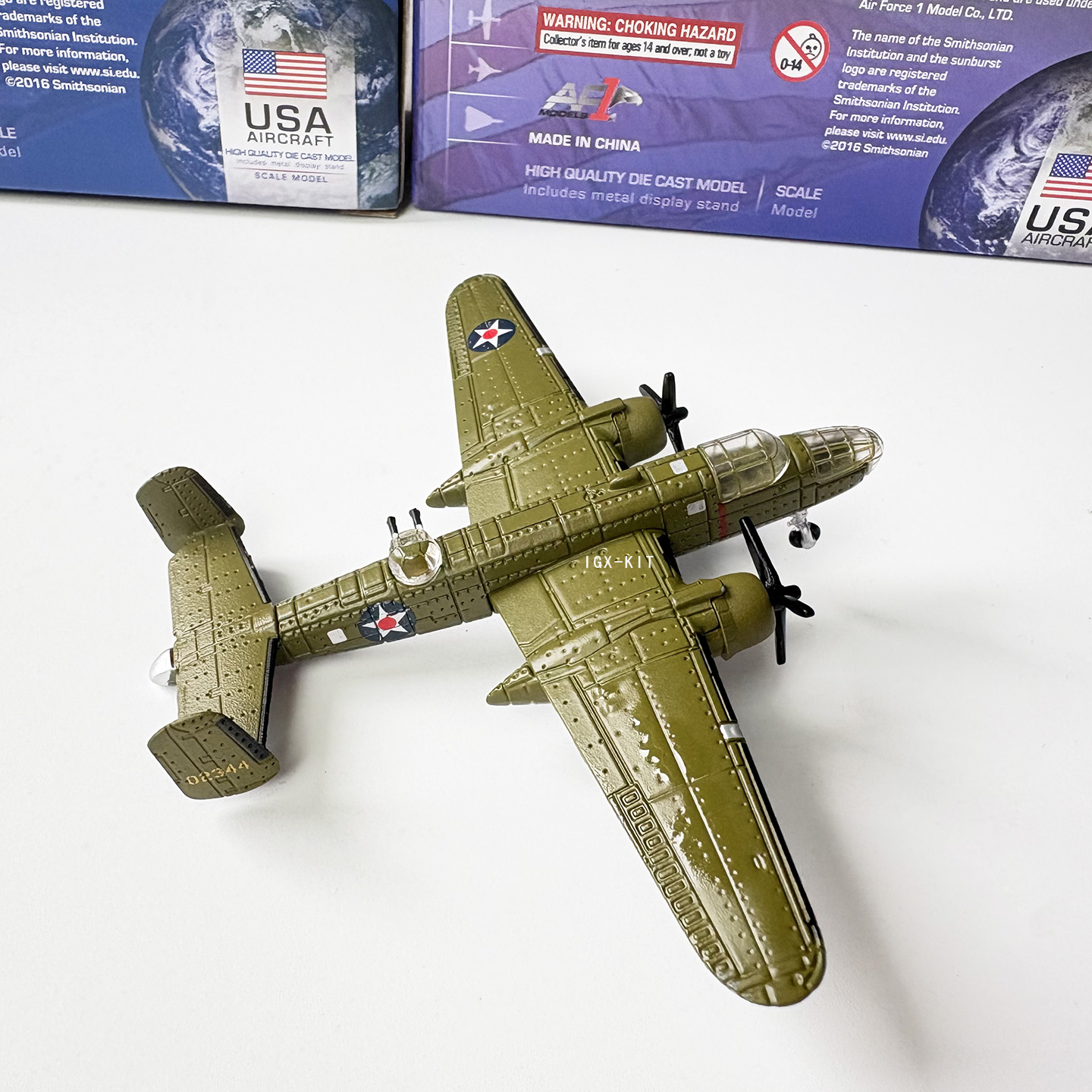1/200 Scale WWII U.S. B-25 Mit - огляд і ціна Model Kit Store