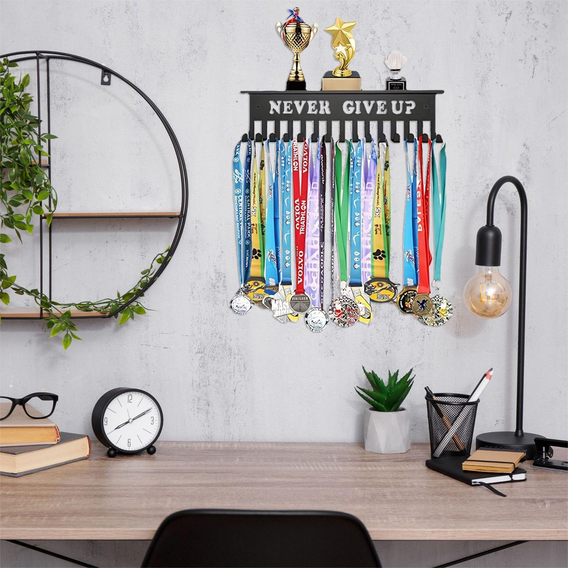 Sports Football Medal Display  - огляд і ціна Model Kit Runner Organizer
