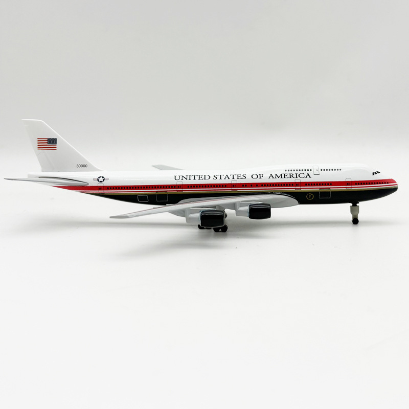 New 20cm Air Force One B747-20 - огляд і ціна Model Kit Store